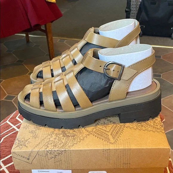 Gold and Black Strappy Delaney Fisherman Platfor Sandals - Picture 7 of 11